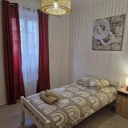 Brasserie L'inedit Homestay Bondy